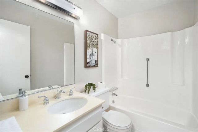26428 Circle Knoll Court, Newhall, CA 91321