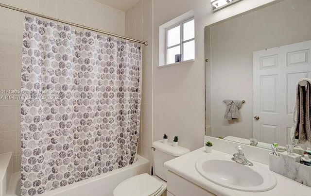 11410 SW 229th Ter, Miami, FL 33170