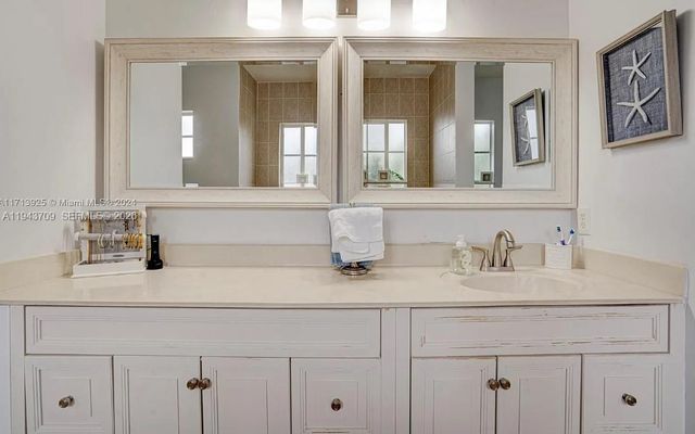 11410 SW 229th Ter, Miami, FL 33170