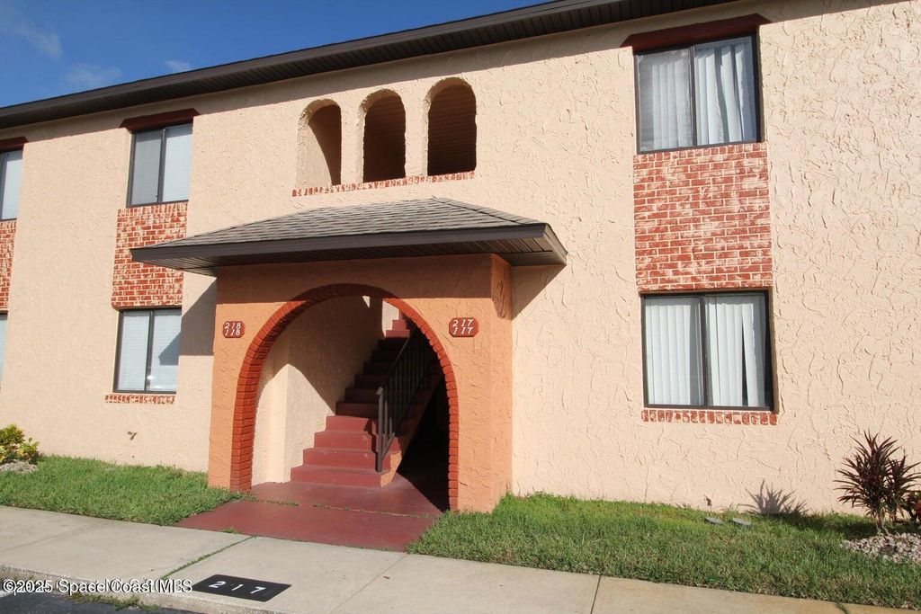 217 San Juan Circle, Melbourne, FL 32935