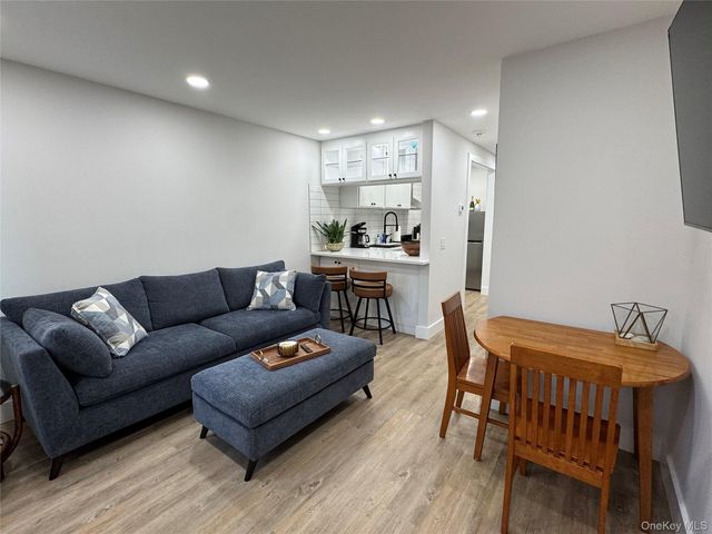 49 Canoe Place Road 312, Hampton Bays, NY 11946