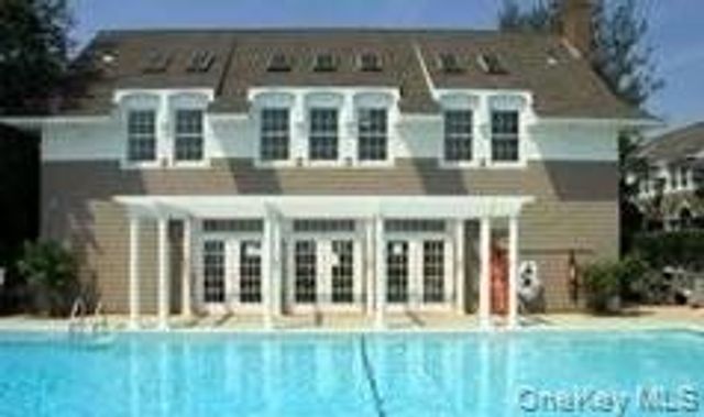 49 Canoe Place Road 312, Hampton Bays, NY 11946