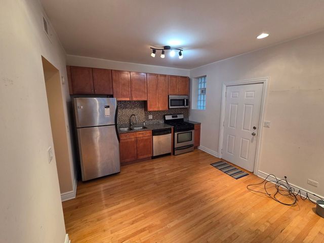 5902 W Madison Street 3, Chicago, IL 60644