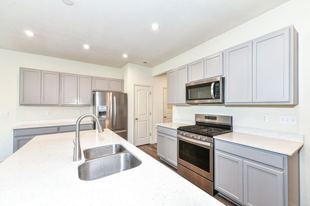 13533 Dewpoint Lane, Fishers, IN 46037