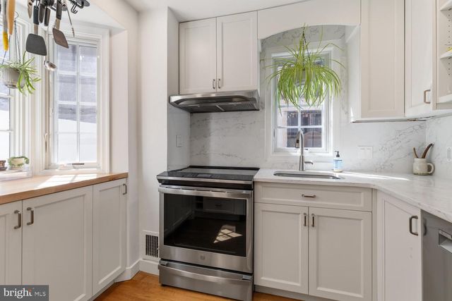 804-6 LOMBARD ST, Philadelphia, PA 19147