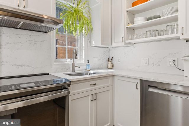 804-6 LOMBARD ST, Philadelphia, PA 19147