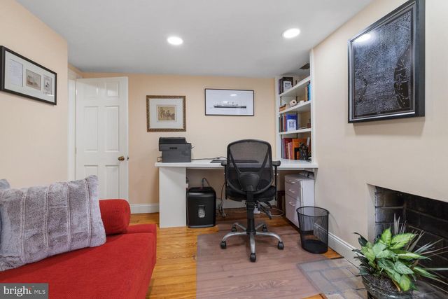 804-6 LOMBARD ST, Philadelphia, PA 19147