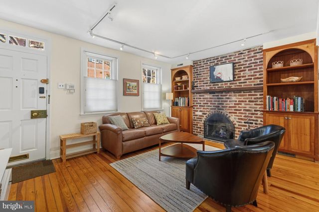 804-6 LOMBARD ST, Philadelphia, PA 19147