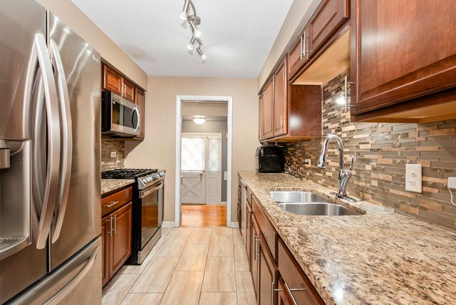 15206 S Ingleside Street, South Holland, IL 60473