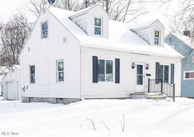 1093 Valdes Avenue, Akron, OH 44320