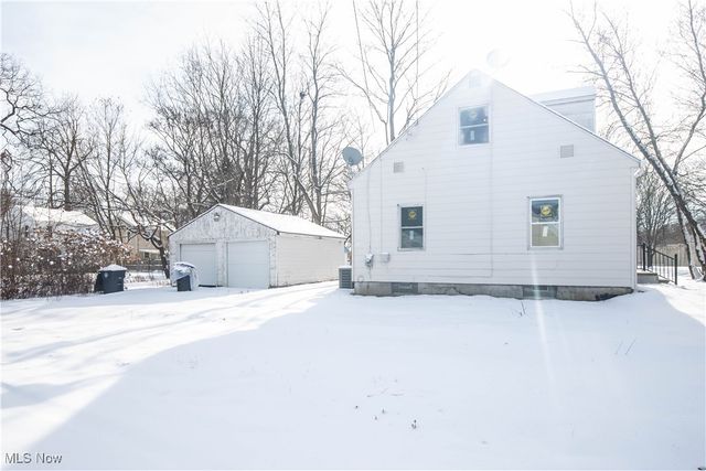 1093 Valdes Avenue, Akron, OH 44320