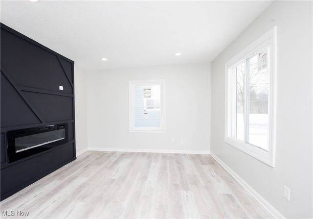 1093 Valdes Avenue, Akron, OH 44320