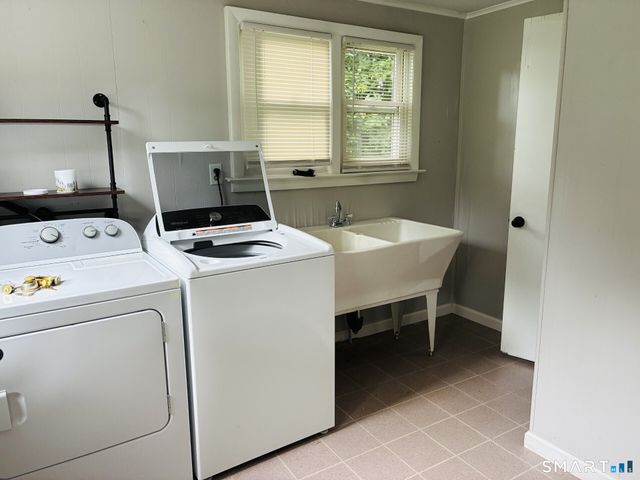 136 Chestnut Hill Road, Glastonbury, CT 06033