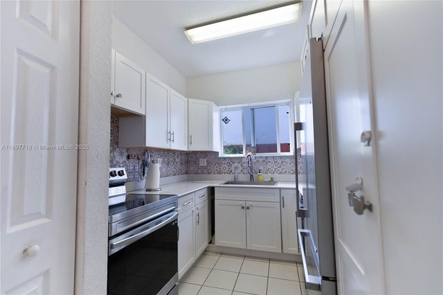 249 SE 32nd Ave, Homestead, FL 33033