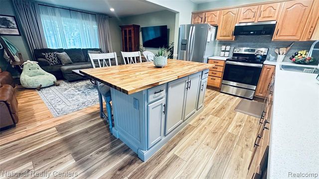 5073 Winston Drive, Swartz Creek, MI 48473