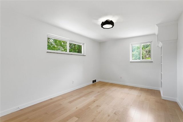 824 Foxland Drive, Mt Lebanon, PA 15243