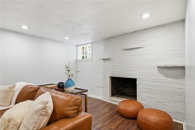 824 Foxland Drive, Mt Lebanon, PA 15243