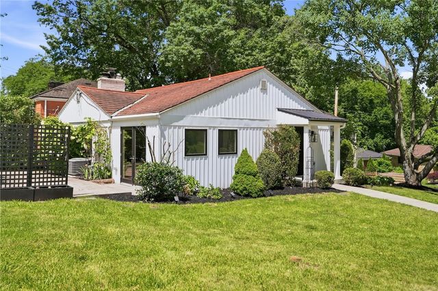 824 Foxland Drive, Mt Lebanon, PA 15243