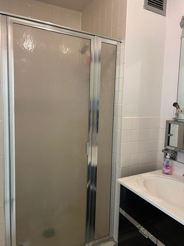 6301 N Sheridan Road 6O, Chicago, IL 60660