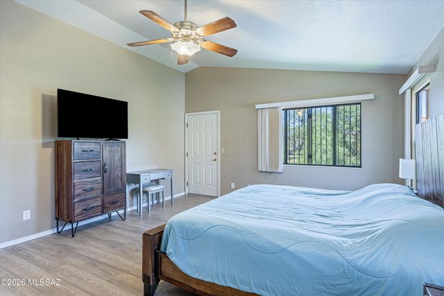 10301 N Oak Knoll Lane, Tucson, AZ 85737