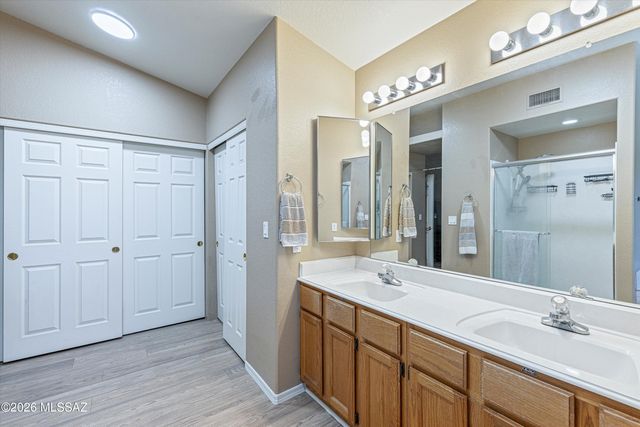 10301 N Oak Knoll Lane, Tucson, AZ 85737