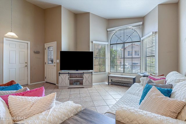 10301 N Oak Knoll Lane, Tucson, AZ 85737