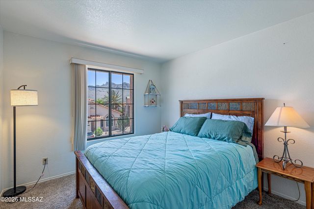 10301 N Oak Knoll Lane, Tucson, AZ 85737