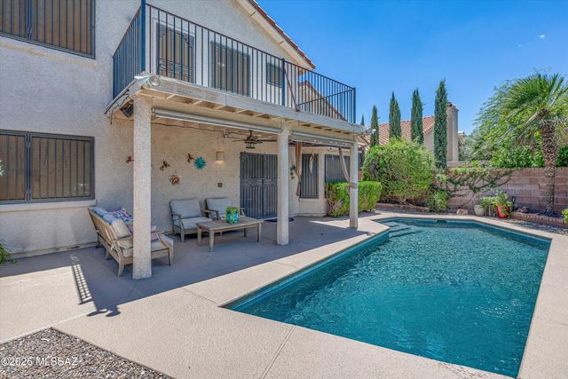 10301 N Oak Knoll Lane, Tucson, AZ 85737