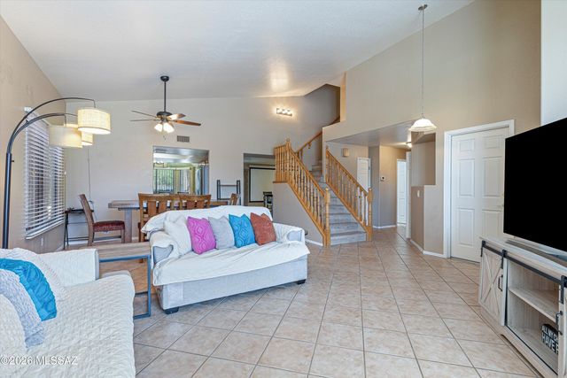 10301 N Oak Knoll Lane, Tucson, AZ 85737