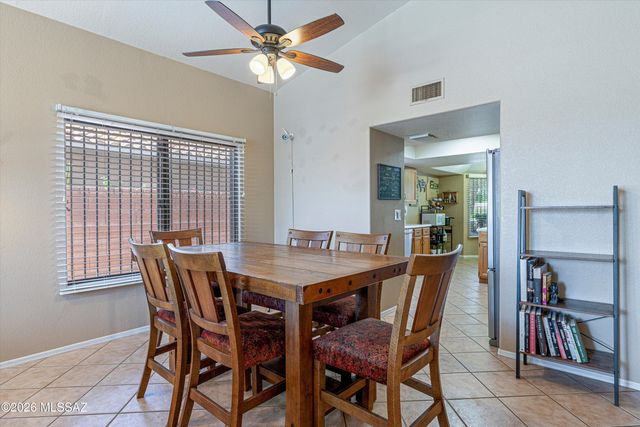 10301 N Oak Knoll Lane, Tucson, AZ 85737