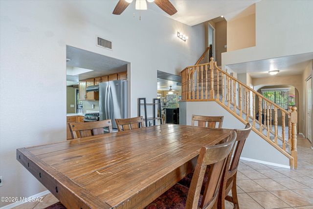 10301 N Oak Knoll Lane, Tucson, AZ 85737