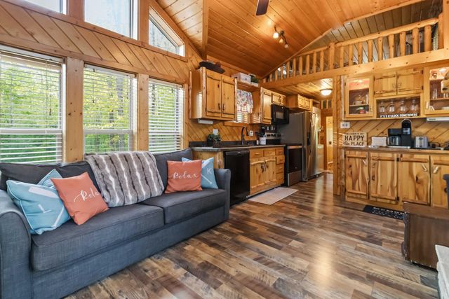 318 Pine Tree Circle, Nancy, KY 42544