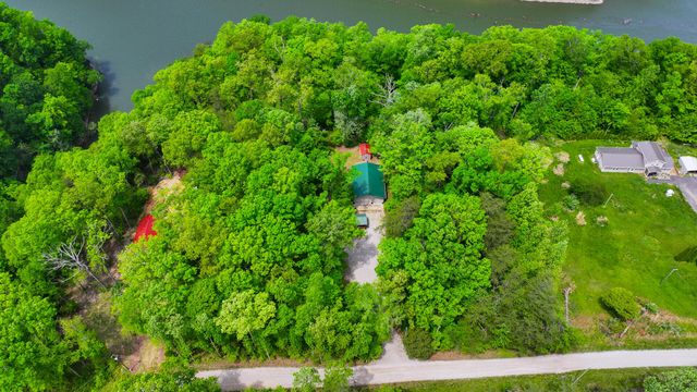 318 Pine Tree Circle, Nancy, KY 42544