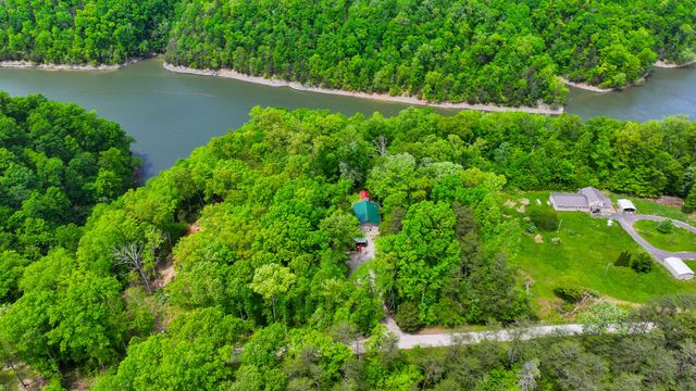 318 Pine Tree Circle, Nancy, KY 42544