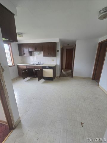 5741 Berg Road, Orchard Park, NY 14218
