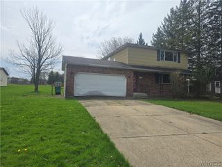 5741 Berg Road, Orchard Park, NY 14218
