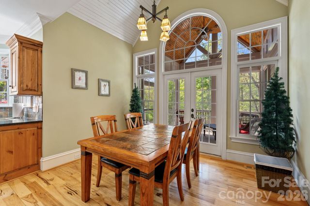 7601 Crossing Ridge Drive, Belews Creek, NC 27009