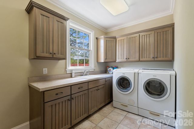 7601 Crossing Ridge Drive, Belews Creek, NC 27009