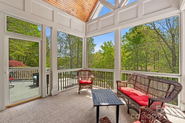 7601 Crossing Ridge Drive, Belews Creek, NC 27009