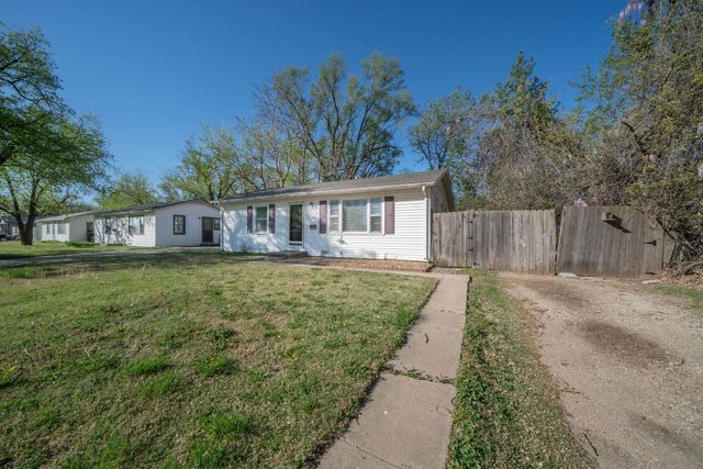 1907 S Catherine St, Wichita, KS 67213