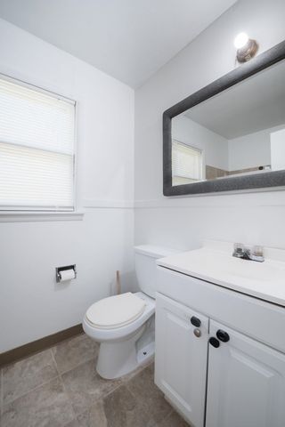 1907 S Catherine St, Wichita, KS 67213