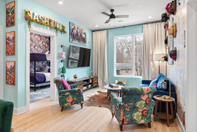 1310 Lischey Ave Apt 206, Nashville, TN 37207