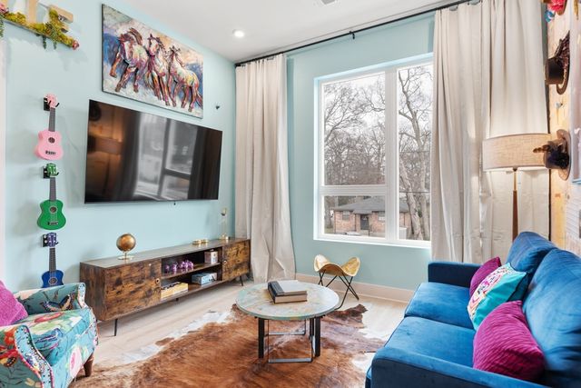 1310 Lischey Ave Apt 206, Nashville, TN 37207