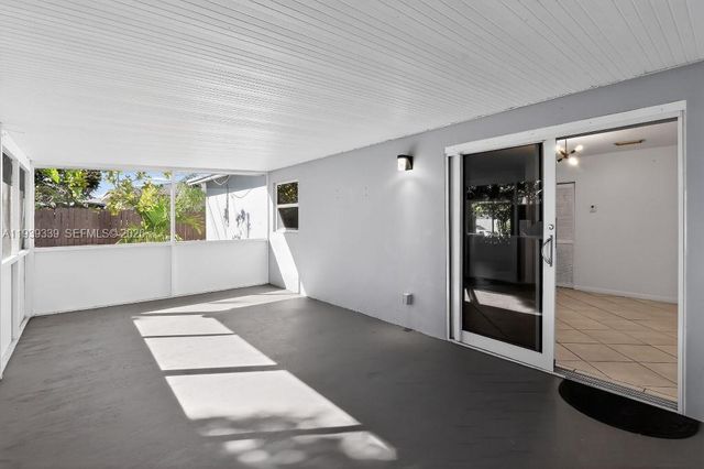 9900 SW 164th Terrace, Miami, FL 33157
