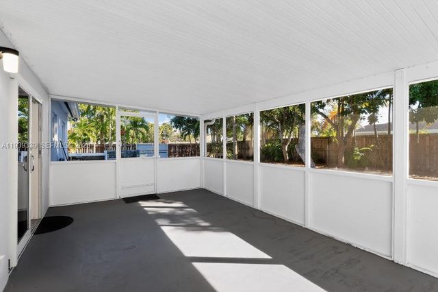 9900 SW 164th Terrace, Miami, FL 33157