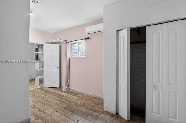 9900 SW 164th Terrace, Miami, FL 33157
