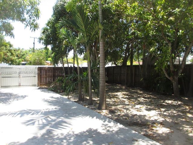 9900 SW 164th Terrace, Miami, FL 33157