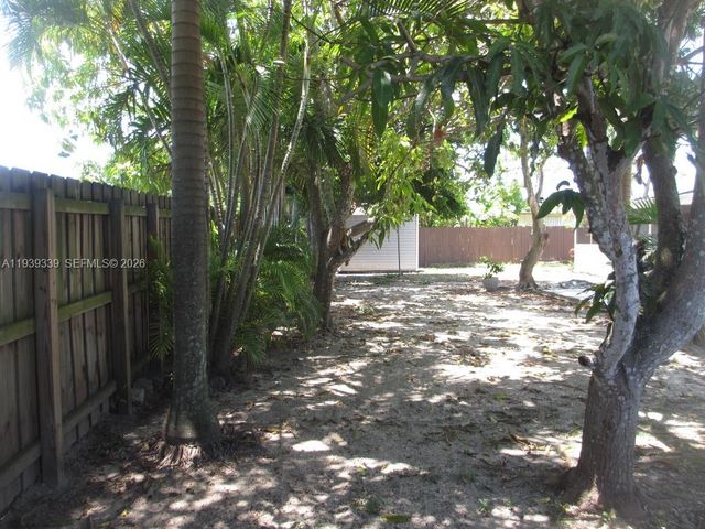 9900 SW 164th Terrace, Miami, FL 33157