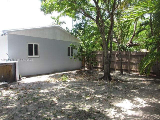 9900 SW 164th Terrace, Miami, FL 33157