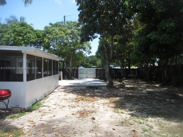 9900 SW 164th Terrace, Miami, FL 33157